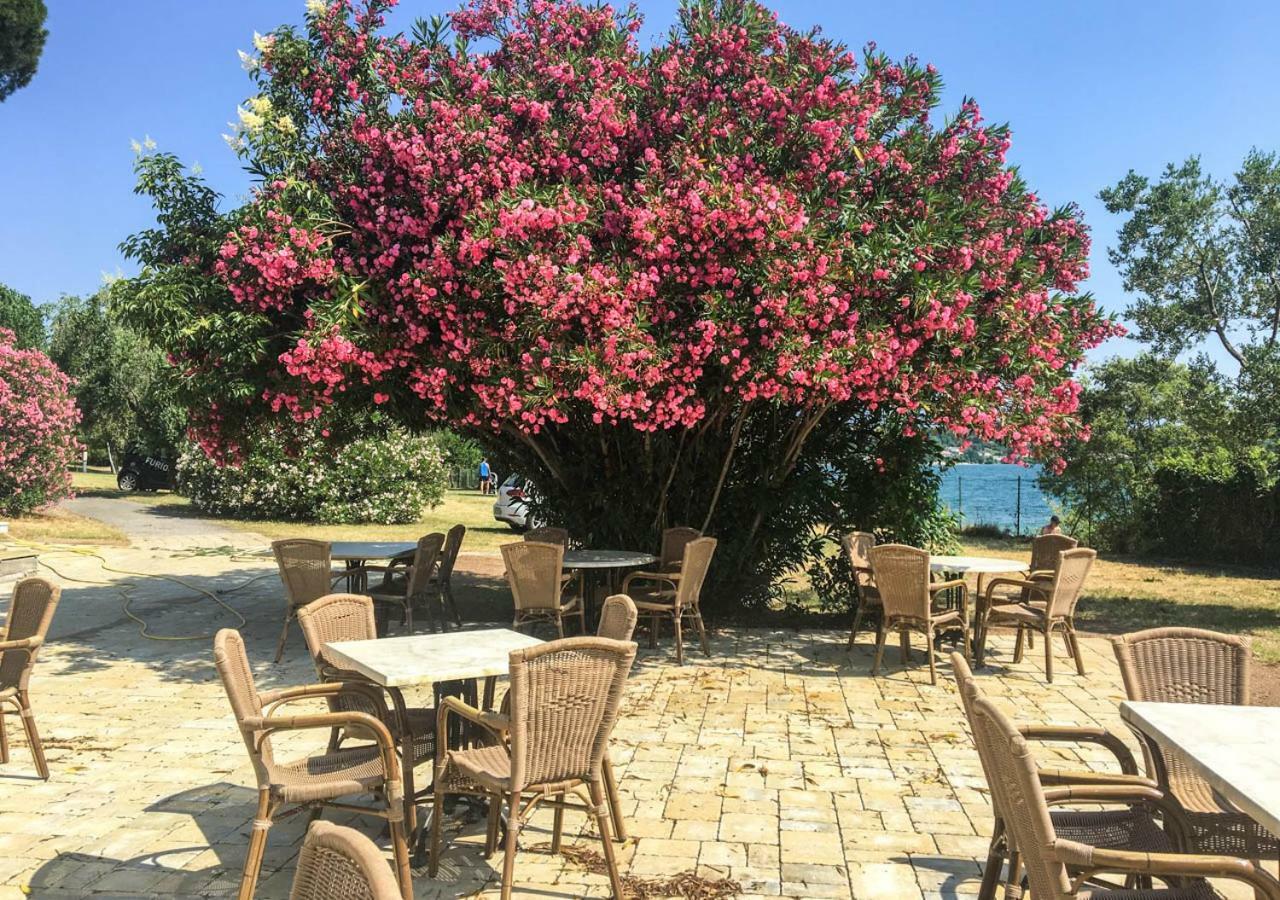Sivinos Camping Boutique Manerba del Garda Bagian luar foto